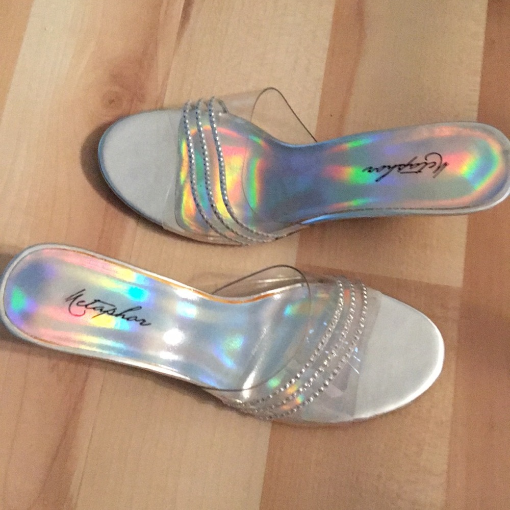 Heels - Picture 2 of 4